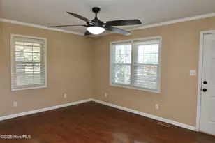 1811 John Small Ave, Washington, NC 27889 - Photo 9