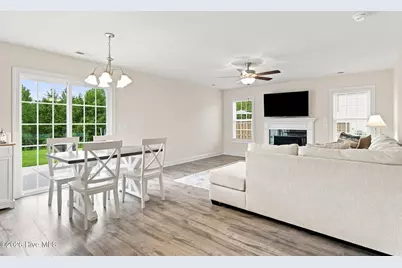 273 W Broughton Lane, Rocky Point, NC 28457 - Photo 11