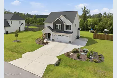 273 W Broughton Lane, Rocky Point, NC 28457 - Photo 3