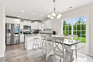 273 W Broughton Ln, Rocky Point, NC 28457 - Photo 5