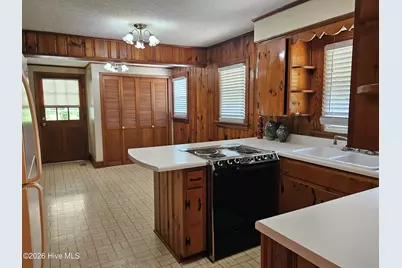 702 Stewart Avenue, Clinton, NC 28328 - Photo 9