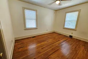 702 Stewart Ave, Clinton, NC 28328 - Photo 17