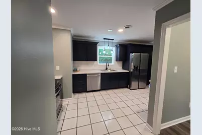 319 Pinewood Court, Jacksonville, NC 28546 - Photo 7