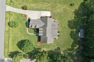 172 Golf Course Dr, Pinetops, NC 27864 - Photo 11