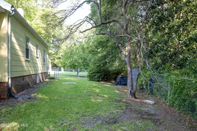 203 Willow Road, Clinton, NC 28328 - Photo 29