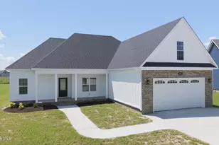 2757 Whitaker Gln Dr, Farmville, NC 27828 - Photo 3