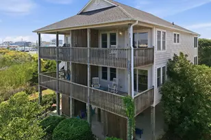421 N New River Dr, Surf City, NC 28445 - Photo 3