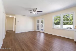 123 N Elmhurst St, Clarkton, NC 28433 - Photo 5