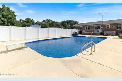 123 N Elmhurst Street, Clarkton, NC 28433 - Photo 5