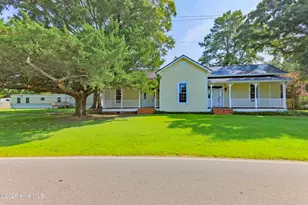 142 Huffmantown Rd, Richlands, NC 28574 - Photo 5