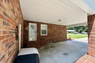 209 Nancy St, Lake Waccamaw, NC 28450 - Photo 5