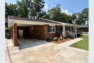 209 Nancy Street, Lake Waccamaw, NC 28450 - Photo 3