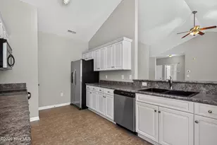 145 Spring Leaf Ln, Jacksonville, NC 28540 - Photo 11