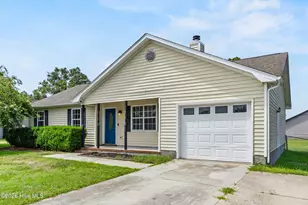 496 Sand Ridge Rd, Hubert, NC 28539 - Photo 3