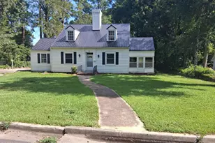 404 Wilson Ave, Kinston, NC 28501 - Photo 1