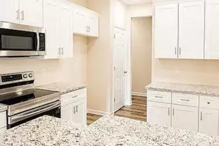 404 Holmes St, Clinton, NC 28328 - Photo 7