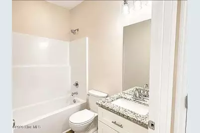 404 Holmes Street, Clinton, NC 28328 - Photo 9