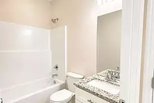 404 Holmes St, Clinton, NC 28328 - Photo 9
