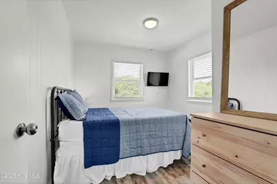 1027 S Shore Drive, Surf City, NC 28445 - Photo 9