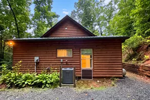 172 Gardenia Ct, Marble, NC 28905 - Photo 5