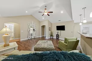 215 Preswick Dr, Rocky Point, NC 28457 - Photo 9