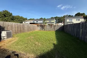 609 Myrtlewood Cir, Jacksonville, NC 28546 - Photo 11