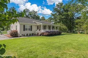 540 Meadow Ln, Burgaw, NC 28425 - Photo 35