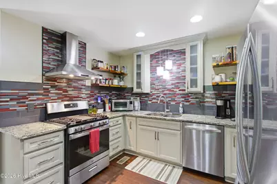 701 Plantation Drive, New Bern, NC 28562 - Photo 17