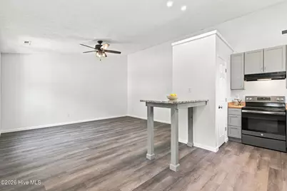 726 Varsity Drive, Wilmington, NC 28403 - Photo 9
