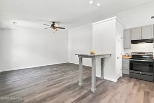 726 Varsity Dr, Wilmington, NC 28403 - Photo 9