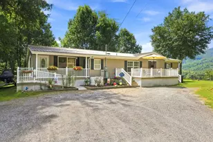 4 Sunset Farms Rd, Whittier, NC 28789 - Photo 3