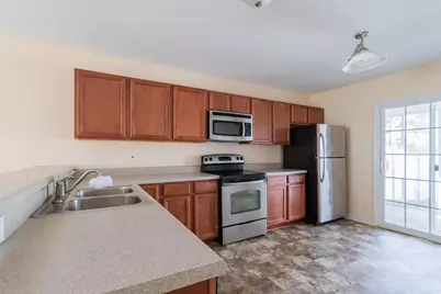 8010 Banister Loop, Jacksonville, NC 28546 - Photo 7