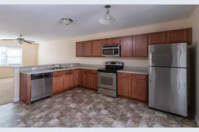 8010 Banister Loop, Jacksonville, NC 28546 - Photo 9