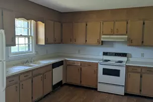 970 High House Rd, Clinton, NC 28328 - Photo 3