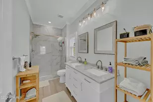 400 Sumter Ave, Carolina Beach, NC 28428 - Photo 17