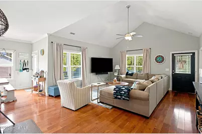 147 NW 11th Street, Oak Island, NC 28465 - Photo 5