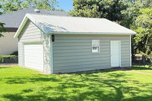 501 N Chestnut St, Mount Olive, NC 28365 - Photo 25
