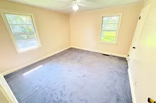 501 N Chestnut St, Mount Olive, NC 28365 - Photo 17