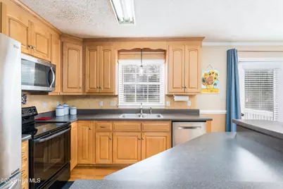 121 E Pointe Road, Rocky Point, NC 28457 - Photo 9