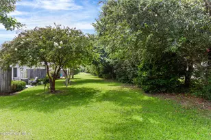 1403 Pirates Lndg Dr, Beaufort, NC 28516 - Photo 25