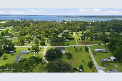 1422 Harkers Island Road, Beaufort, NC 28516 - Photo 45
