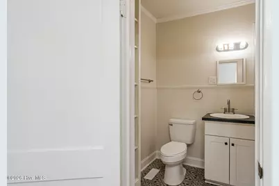 319 E Main Street, Washington, NC 27889 - Photo 17