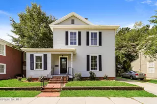 319 E Main St, Washington, NC 27889 - Photo 1