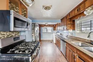 307 Dobbs St, Hertford, NC 27944 - Photo 13