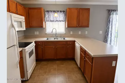 1548 Manning Forest Drive #M5, Greenville, NC 27834 - Photo 9