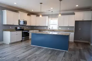 279 E Ivybridge Dr, Hubert, NC 28539 - Photo 3