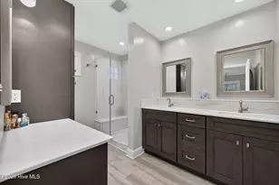 140 NE 18th St, Oak Island, NC 28465 - Photo 5