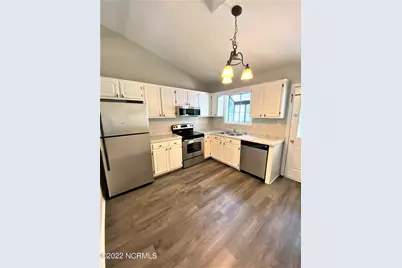 363 W Frances Street, Jacksonville, NC 28546 - Photo 3