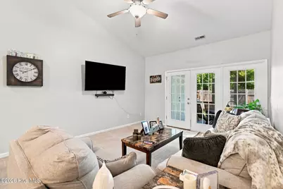 615 Saint Vincent Drive, Wilmington, NC 28412 - Photo 17