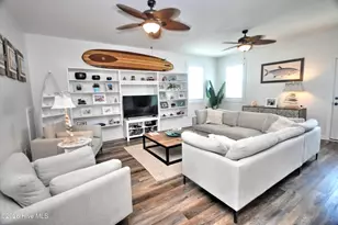 123 W 3rd St, Ocean Isle Beach, NC 28469 - Photo 21